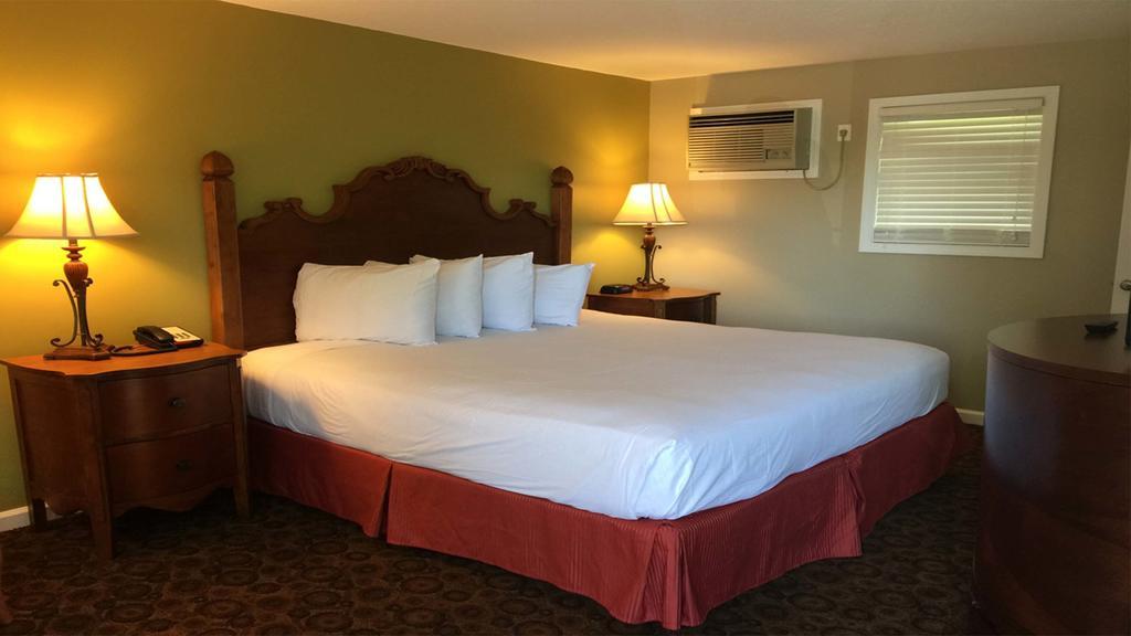 Kentucky Lake Inn Gilbertsville Zimmer foto